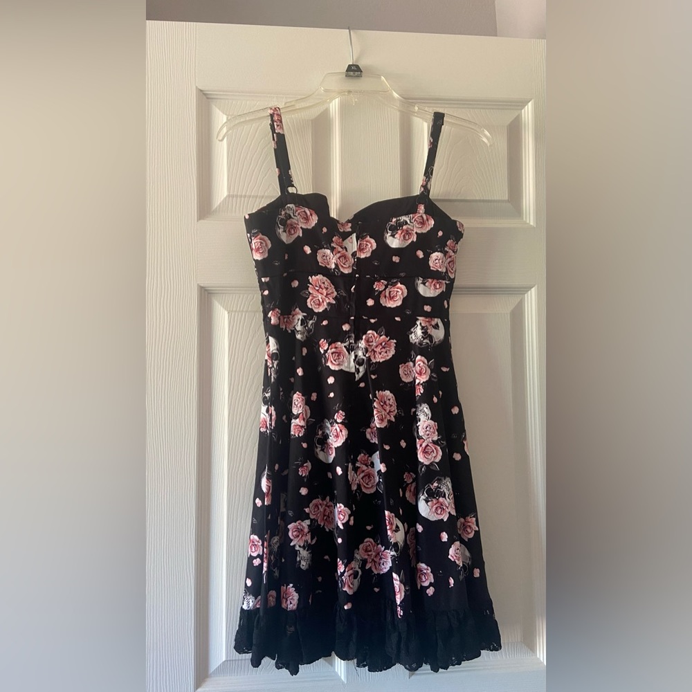 Hot Topic Black & Pink Skull Rose Lace-Up Dress - Picture 2 of 3